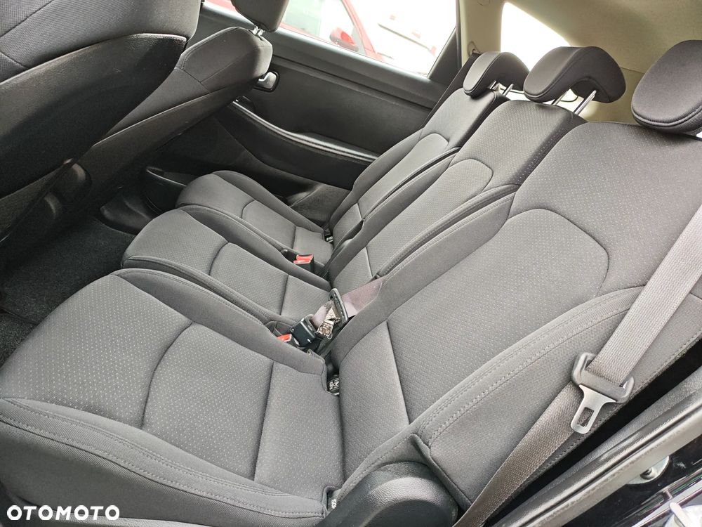 Kia Carens 1.6 GDI L - 8