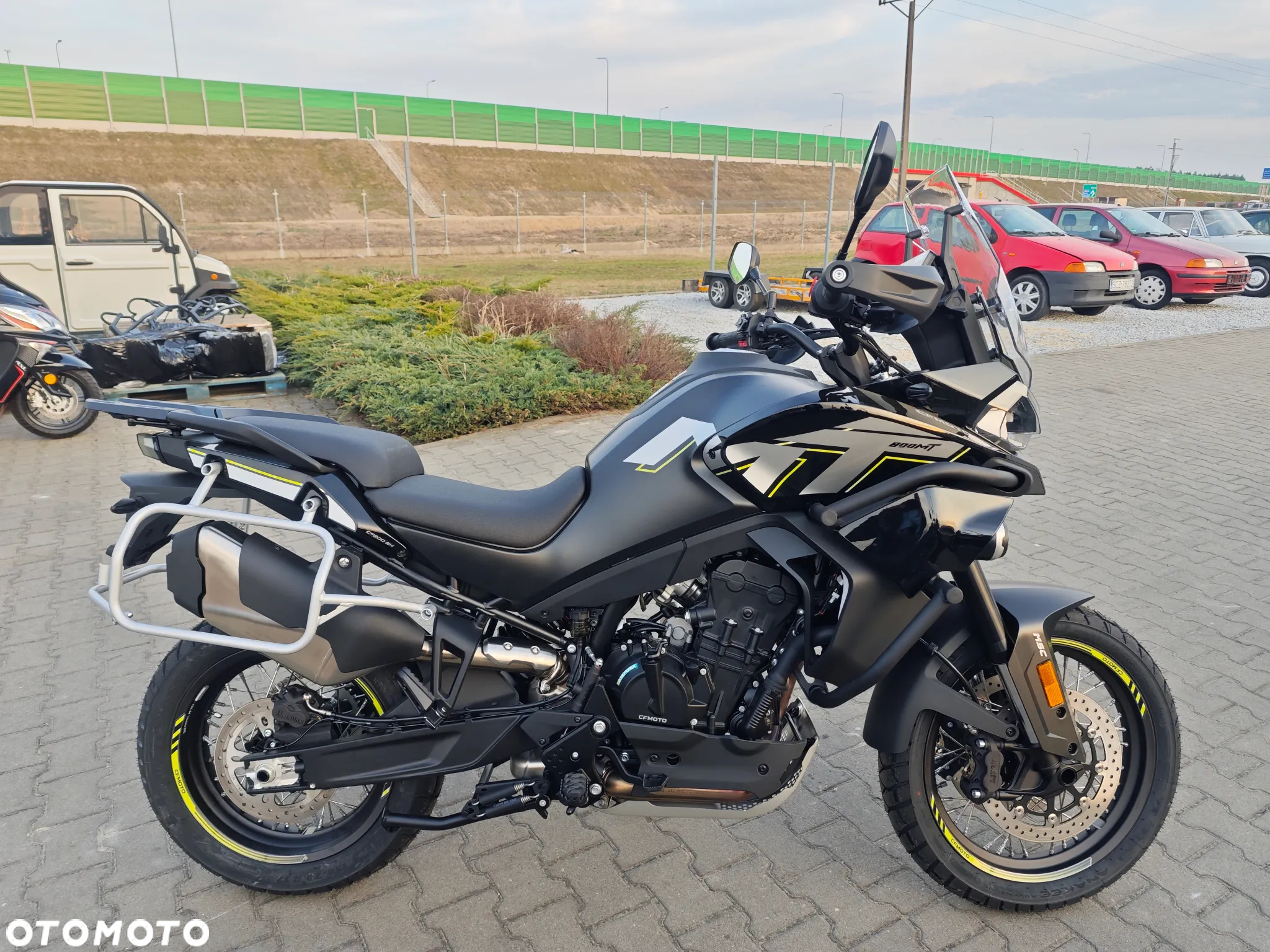 CFMoto MT - 24