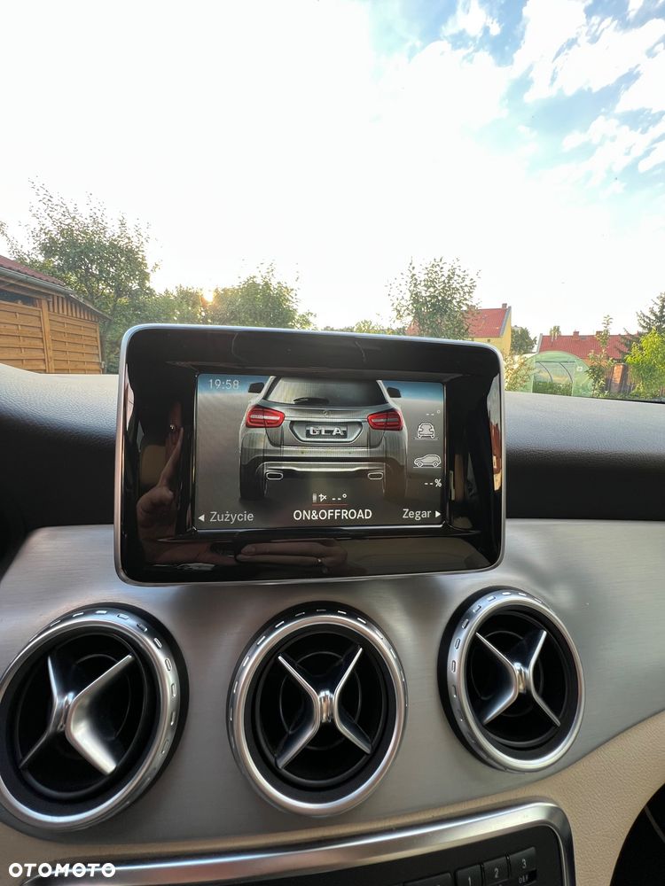 Mercedes-Benz GLA 250 4-Matic - 19