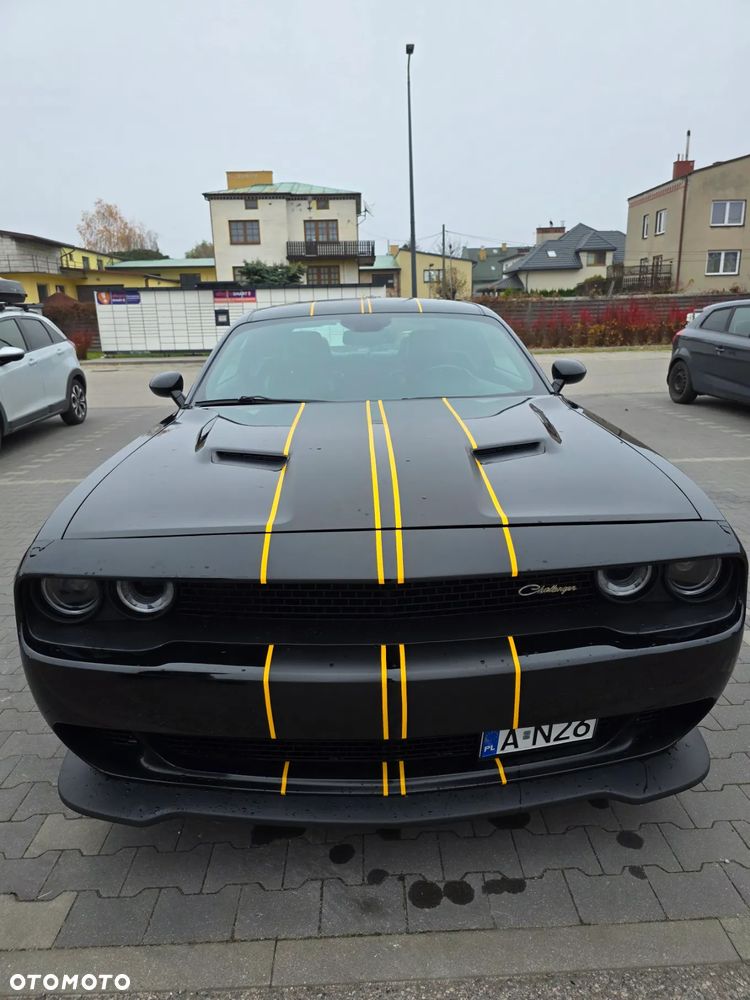 Dodge Challenger - 18