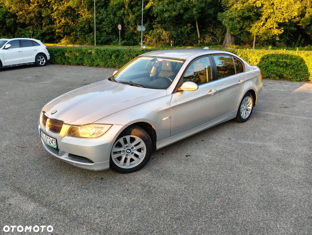 BMW Seria 3 320i - 2
