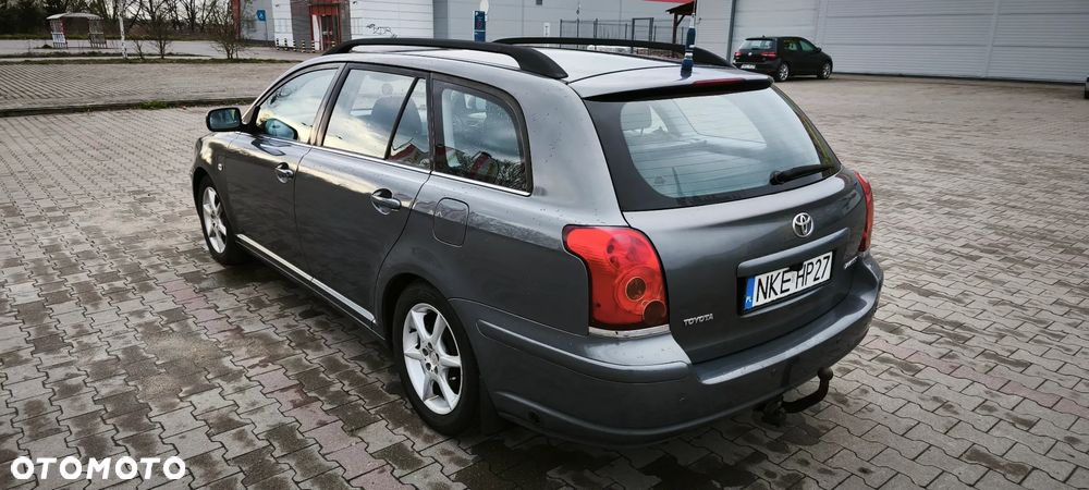 Toyota Avensis 1.8 VVT-i Automatik Sol - 4