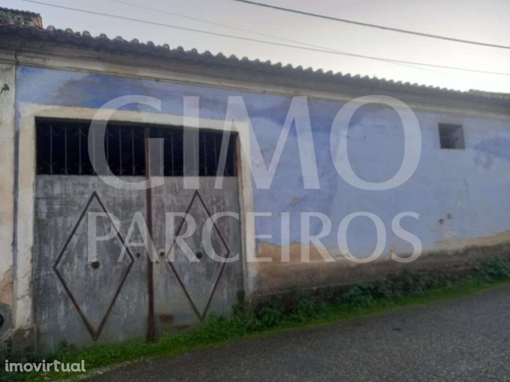 Moradia para recuperar - Grande imagem: 2/30