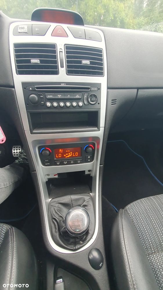 Peugeot 307 CC 1.6 Intense - 22