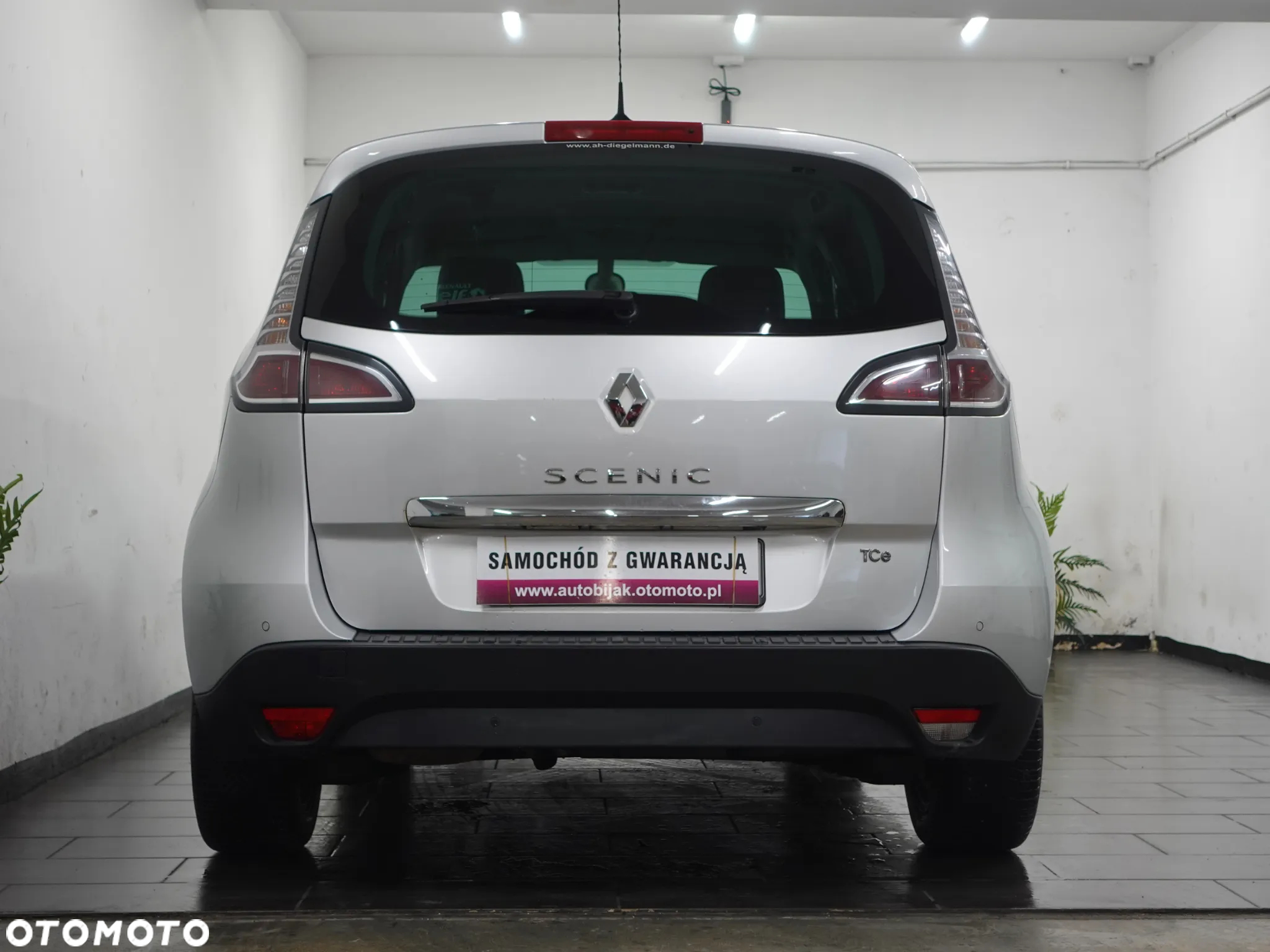 Renault Scenic ENERGY TCe 115 Bose Edition - 8