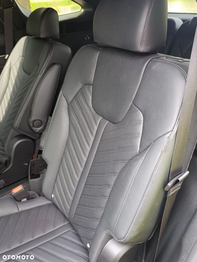 Kia Sorento - 25