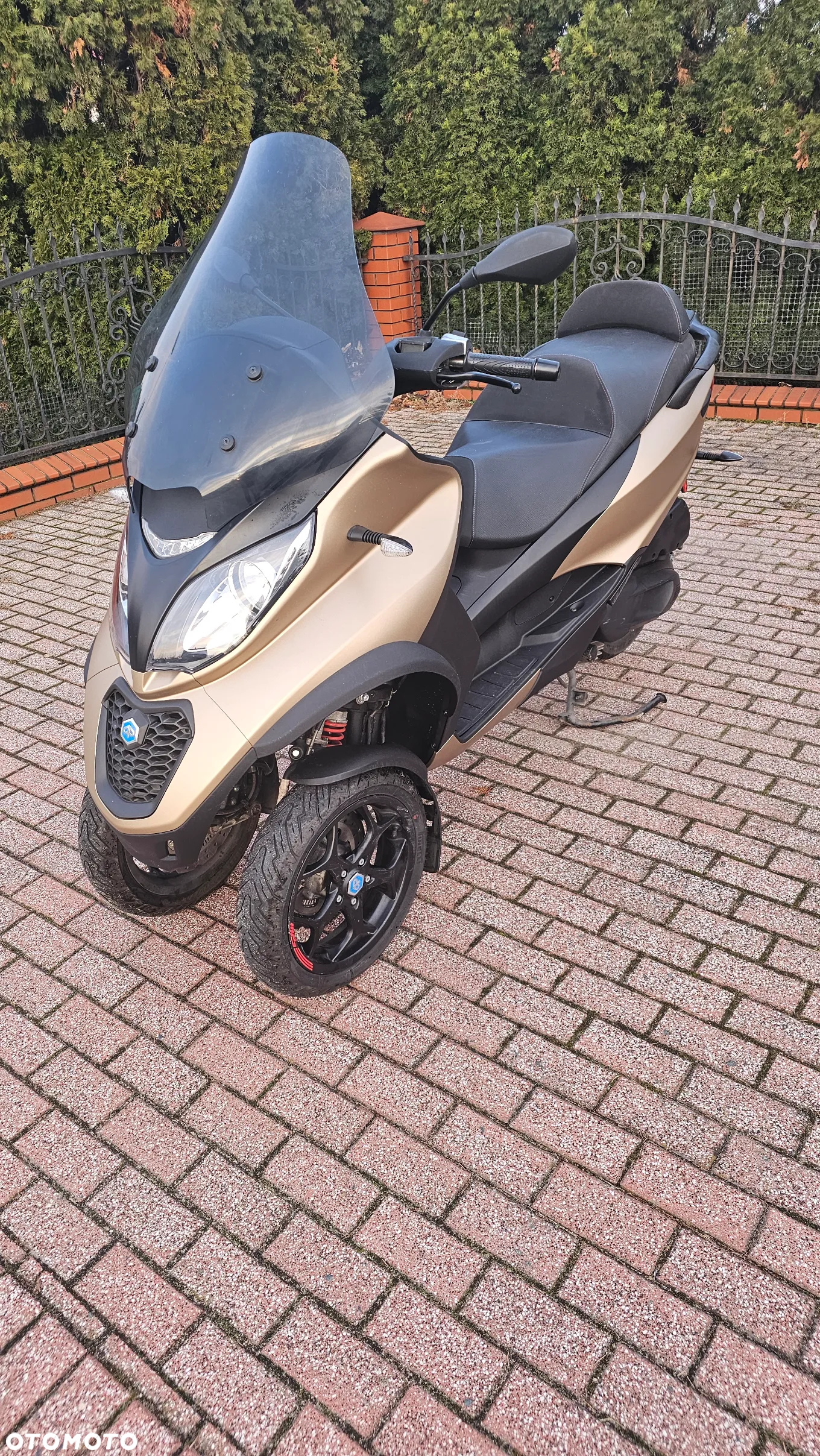 Piaggio MP-3 - 2