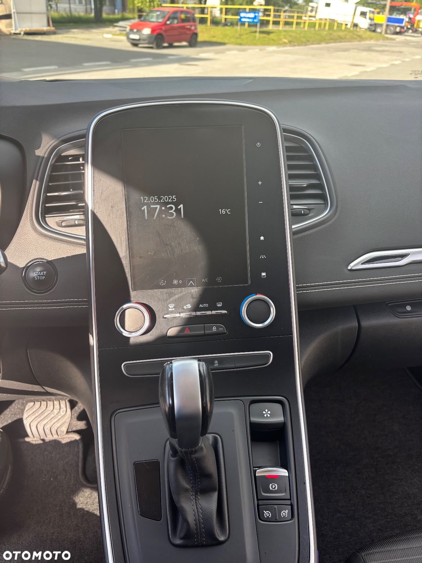 Renault Scenic - 16