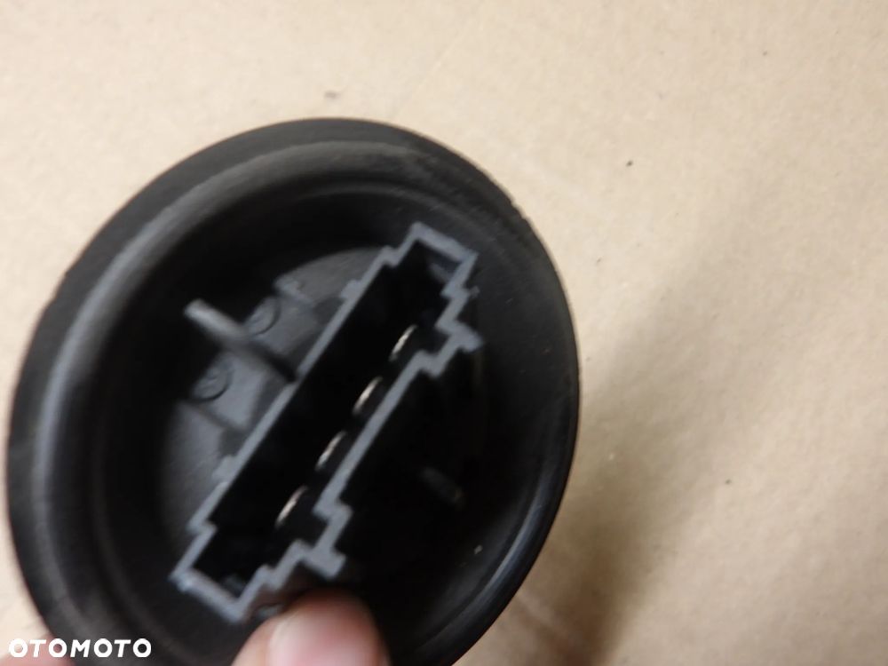 VW FOX 1.2B 3D 05-11R REZYSTOR OPORNIK DMUCHAWY - 3