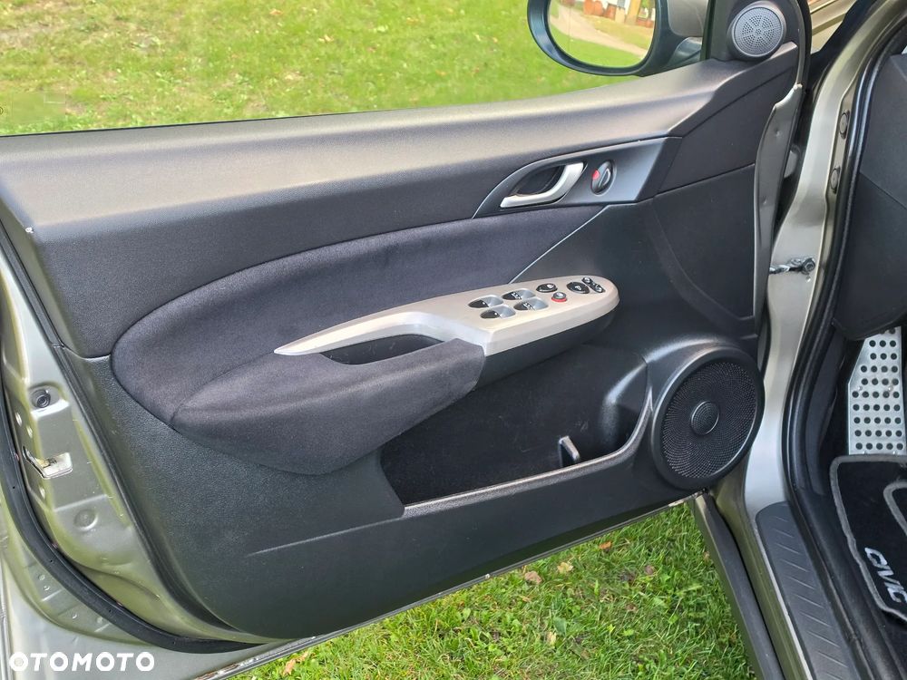Honda Civic 1.8i-VTEC Sport - 8