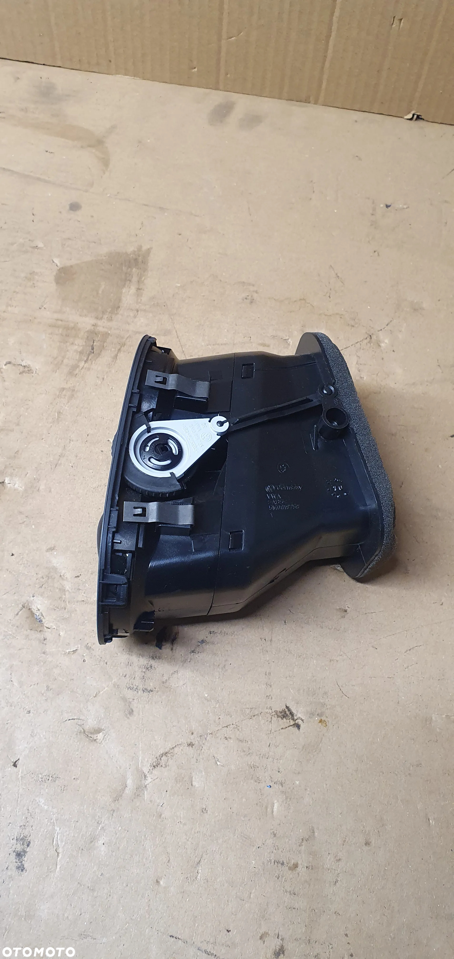 Kratka nawiewu powietrza lewy przód przednia lewa VW Golf VI 6 Plus 5M0819759 5M0819703L 5N0819703A - 4