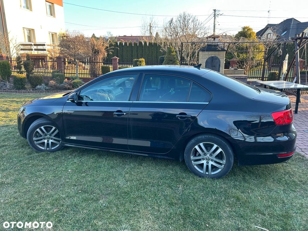 Volkswagen Jetta 1.4 TSI Highline DSG - 2