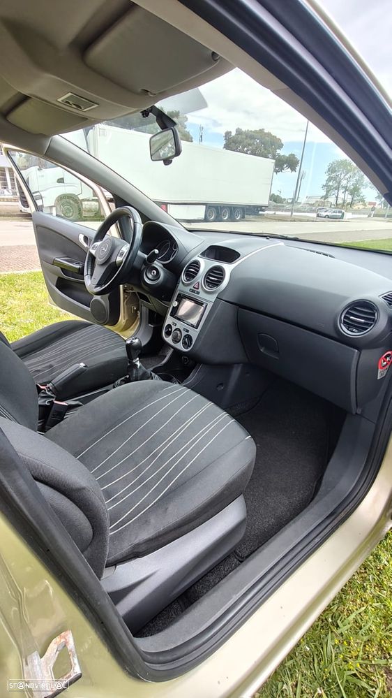 Opel Corsa - 8