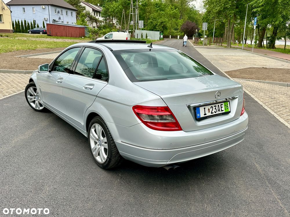Mercedes-Benz Klasa C 180 BlueEFFICIENCY Avantgarde - 13