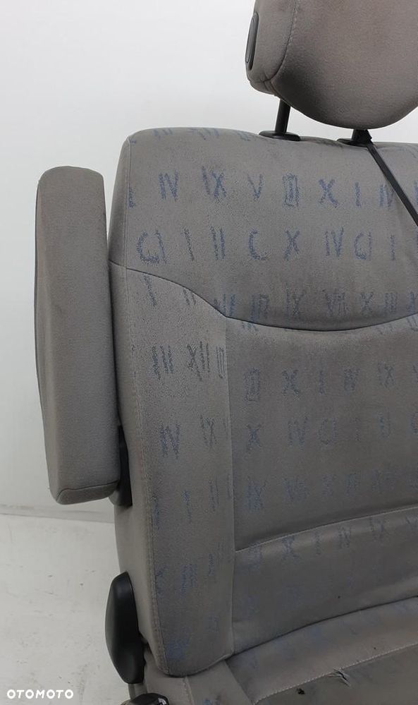 FOTEL OBROTOWY KAPITAŃSKI GRZANY LEWY PRZÓD KIEROWCY RENAULT TRAFIC II EURO - 10