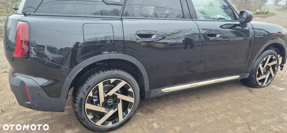 MINI Countryman C mHEV Blackyard - 11