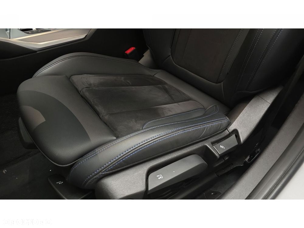 BMW Seria 3 320d xDrive mHEV M Sport - 19