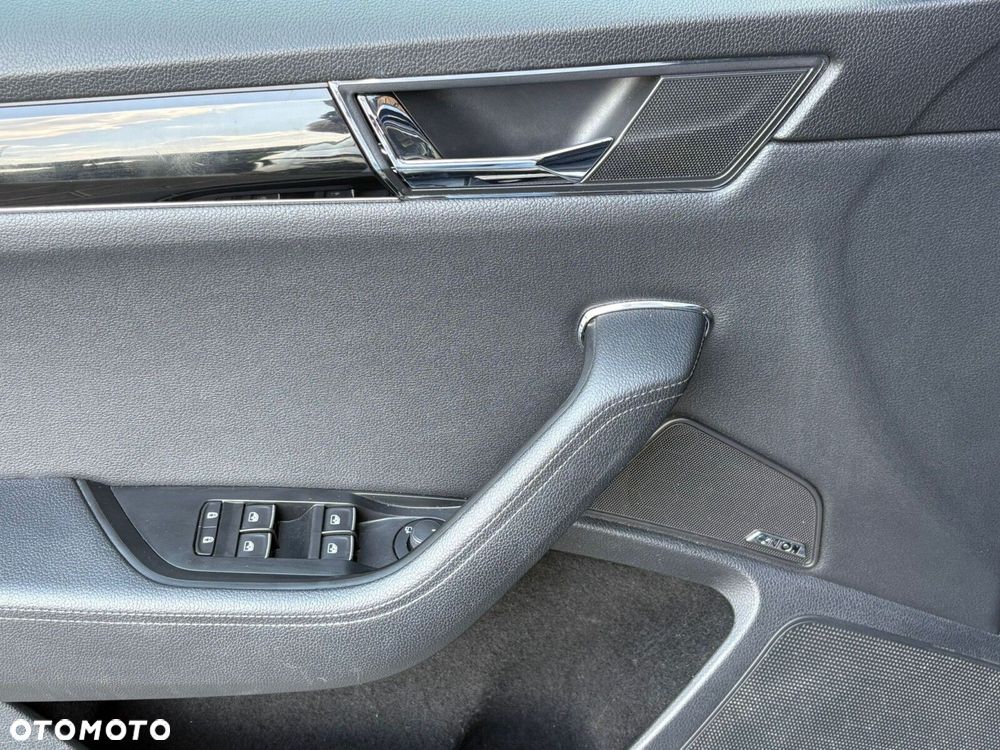 Skoda Superb 2.0 TDI SCR L&K DSG - 11