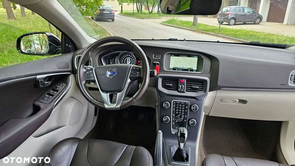 Volvo V40 Cross Country D2 Summum - 19