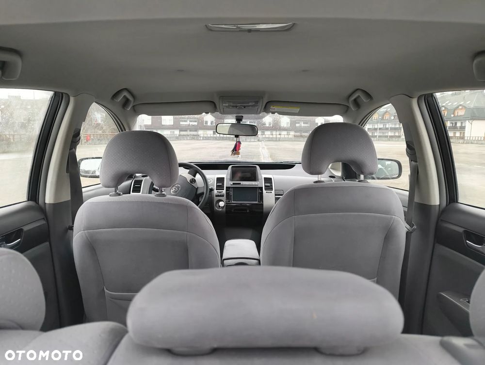 Toyota Prius - 9