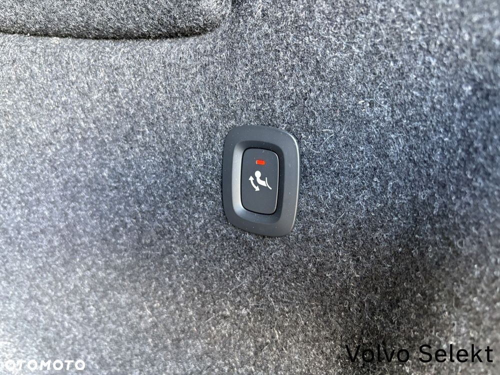 Volvo XC 40 - 26