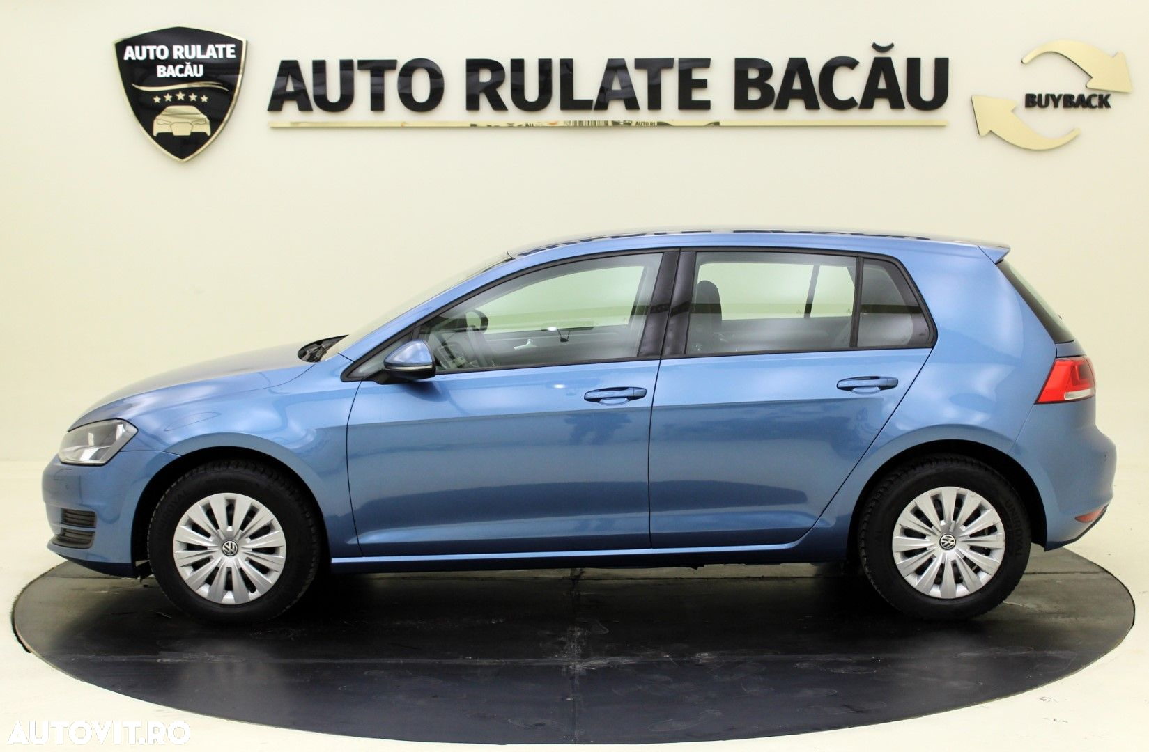 Volkswagen Golf - 5