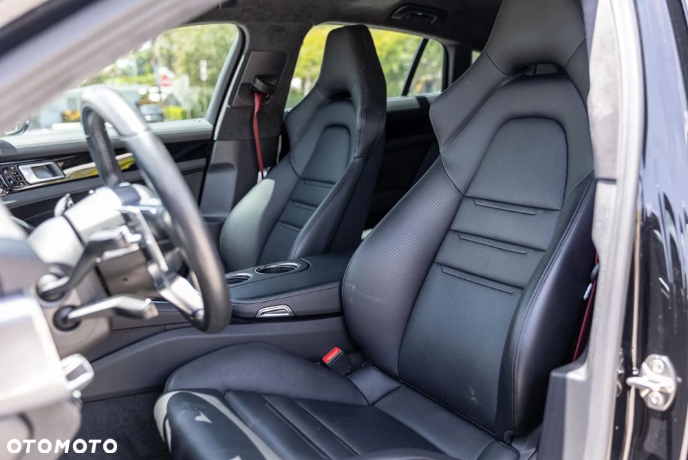 Porsche Panamera GTS - 17