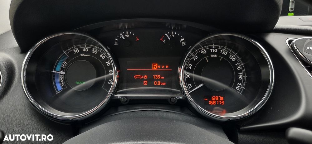 Peugeot 3008 Hybrid4 - 22