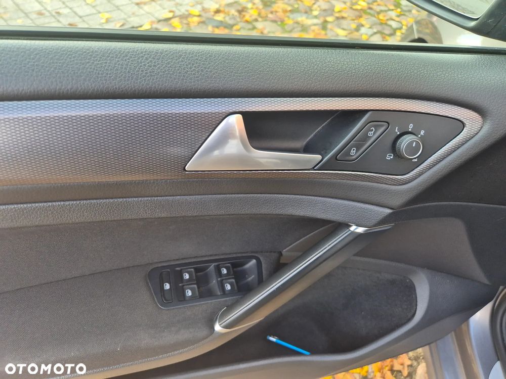 Volkswagen Golf 1.6 TDI BlueMotion Technology DSG Lounge - 10