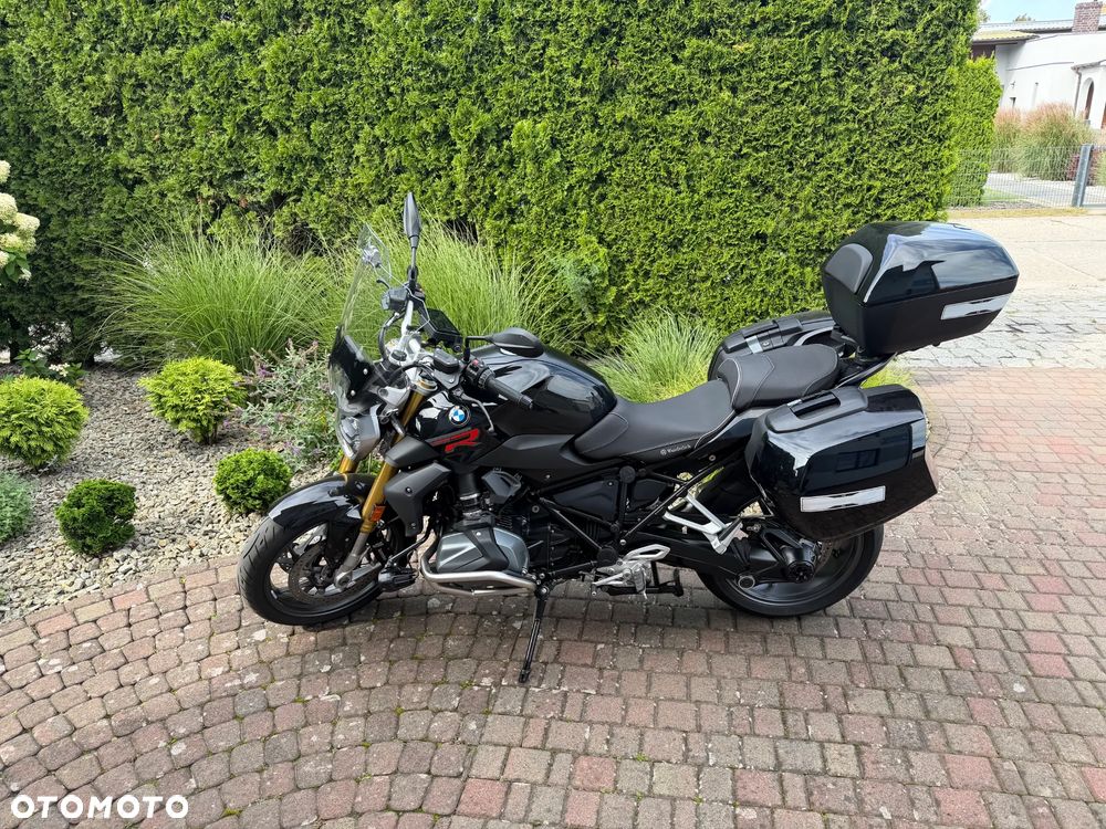 BMW R - 1