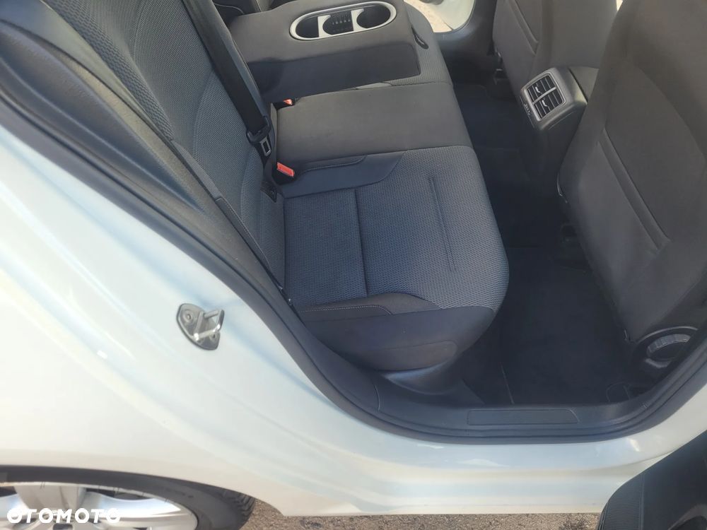 Volkswagen Golf - 21