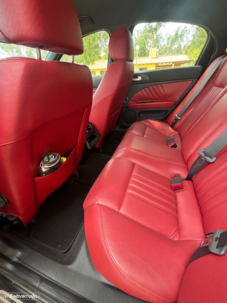 Alfa Romeo 159 2.0 JTDm Distinctive - 9