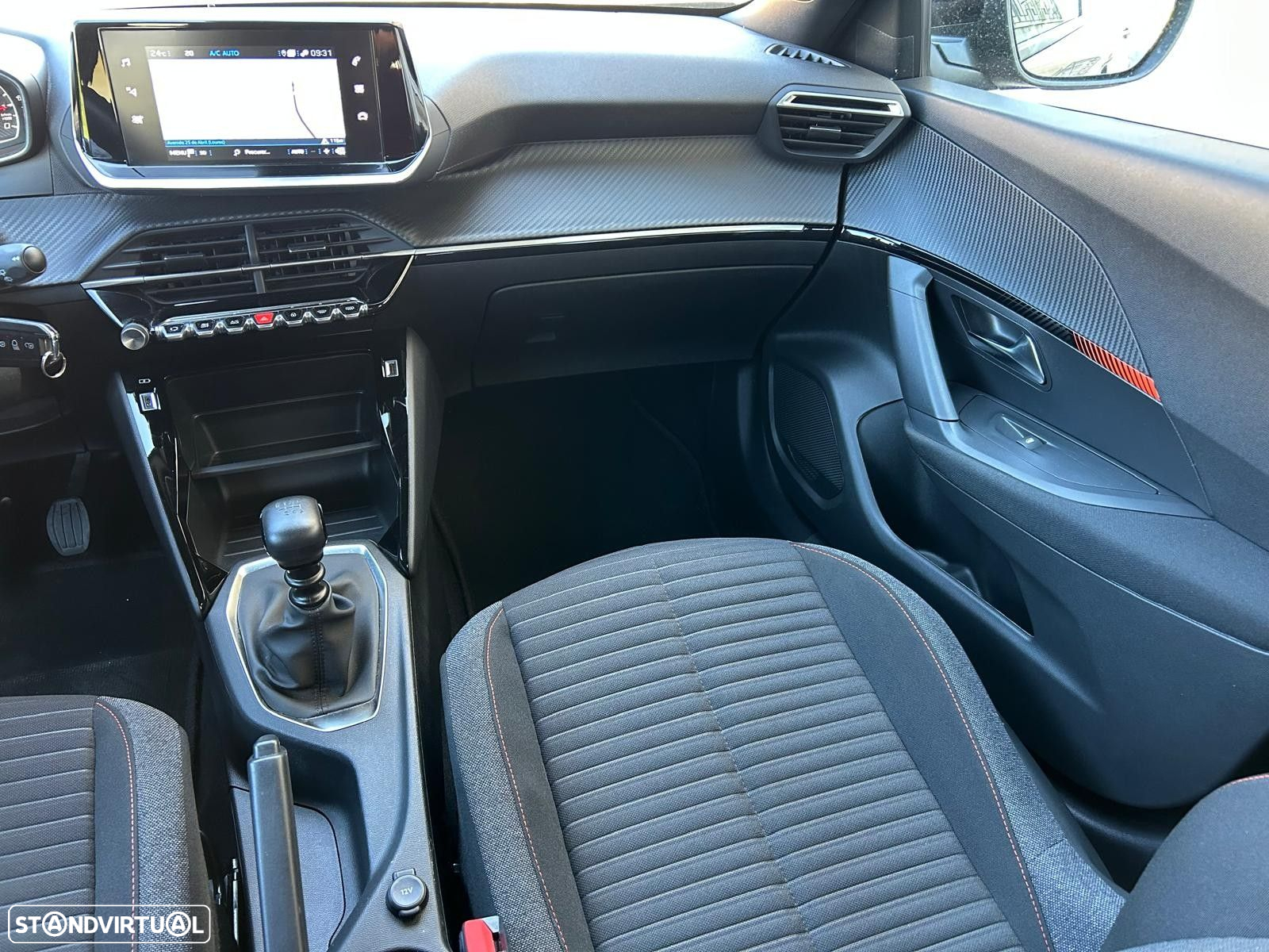 Peugeot 2008 1.2 PureTech Active Pack - 21