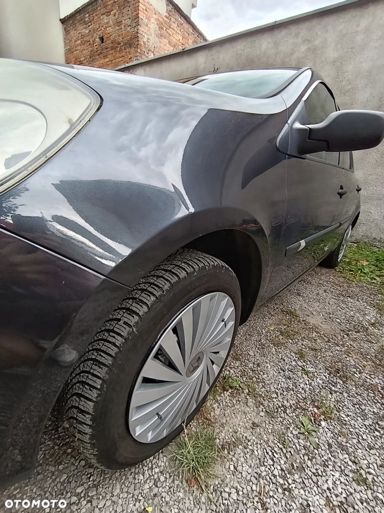 Renault Clio 1.2 16V Authentique - 6