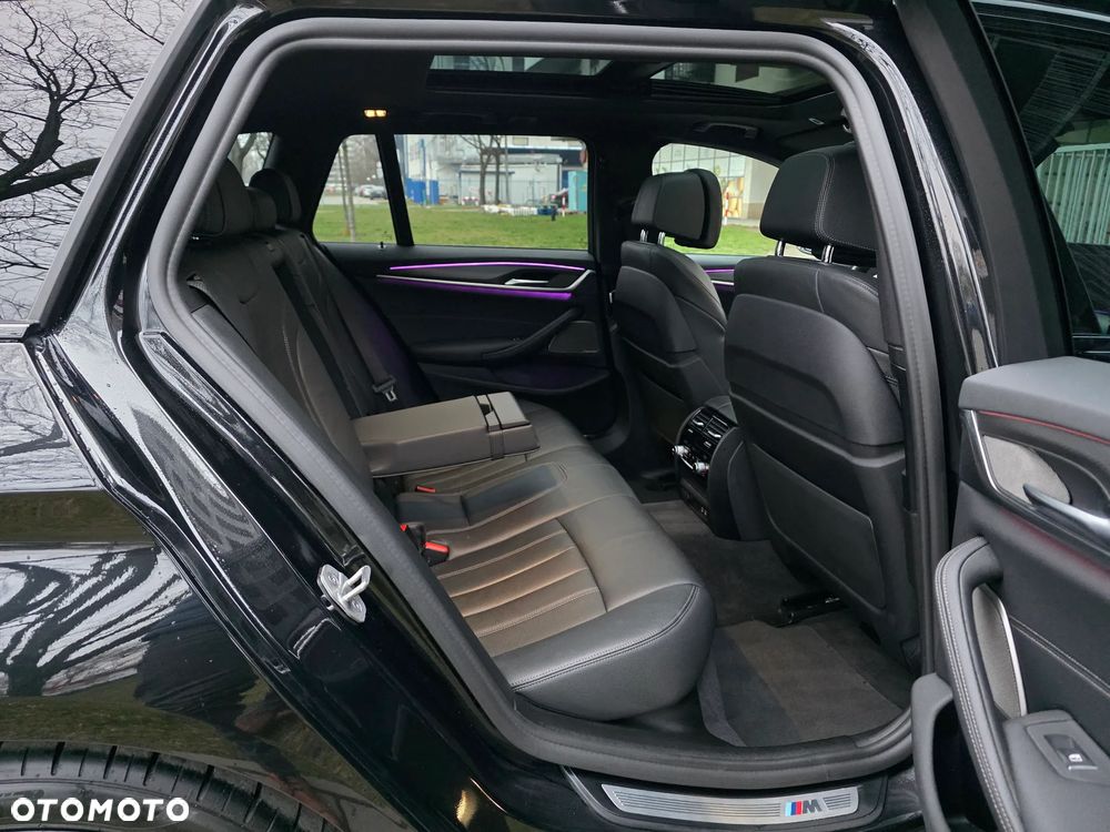 BMW Seria 5 520d M Sport sport - 32
