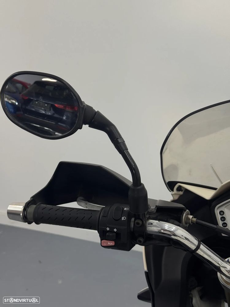 Triumph Tiger 1050 - 16