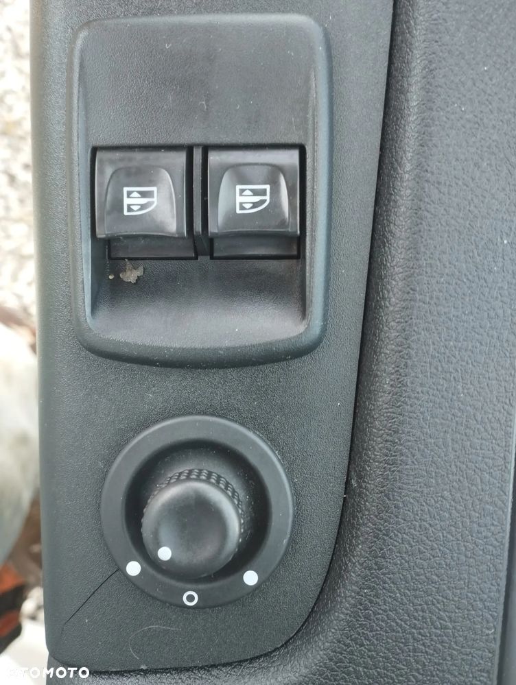Renault Trafic Chłodnia 125KM 2 zasilania chłodni - 20