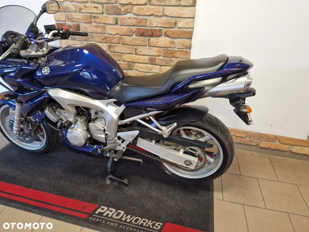 Yamaha FZ6 - 11