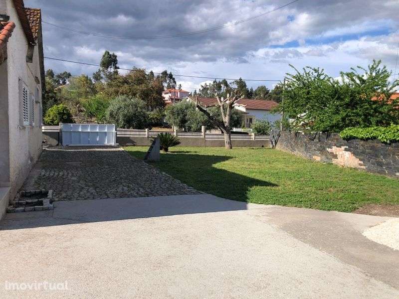 Vende-se Moradia em Caxarias - Grande imagem: 2/7