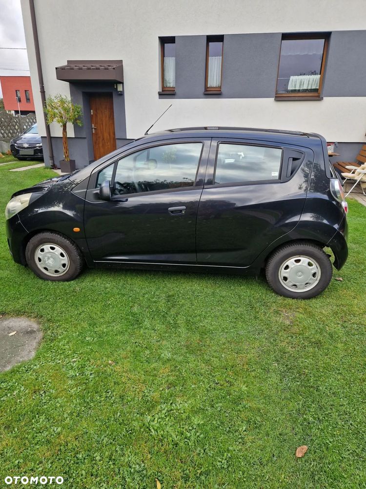 Chevrolet Spark 1.0 + - 1