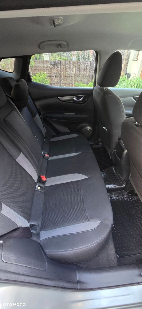 Nissan Qashqai 1.2 DIG-T Xtronic ACENTA - 17