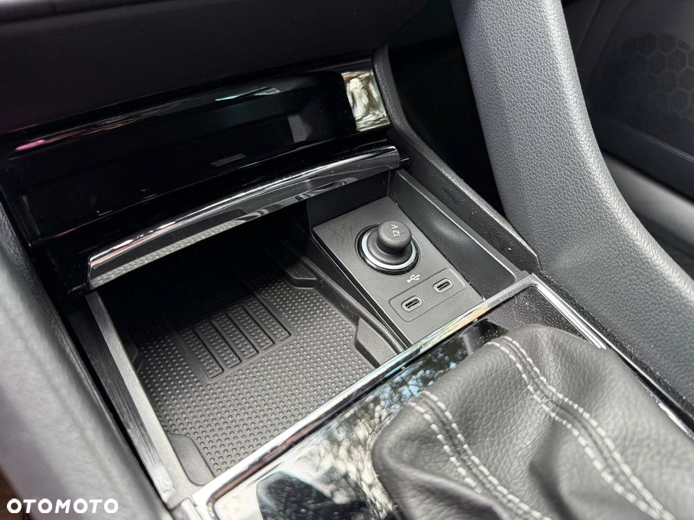 Skoda Karoq 2.0 TSI 4x4 DSG Sportline - 29