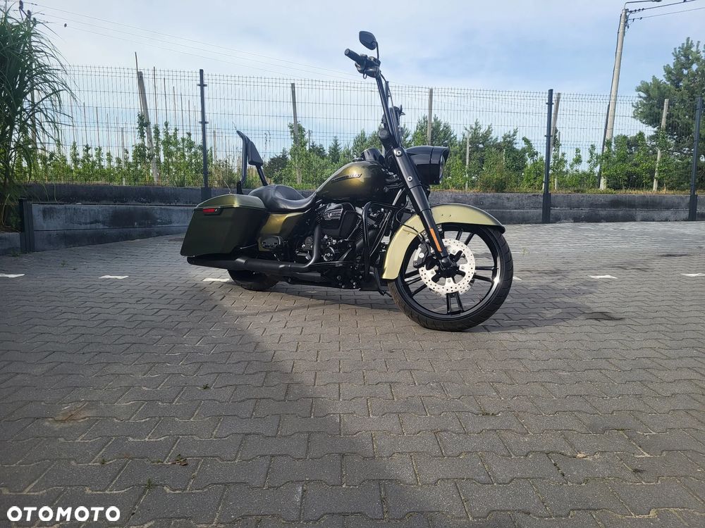 Harley-Davidson FLHXS Special - 4