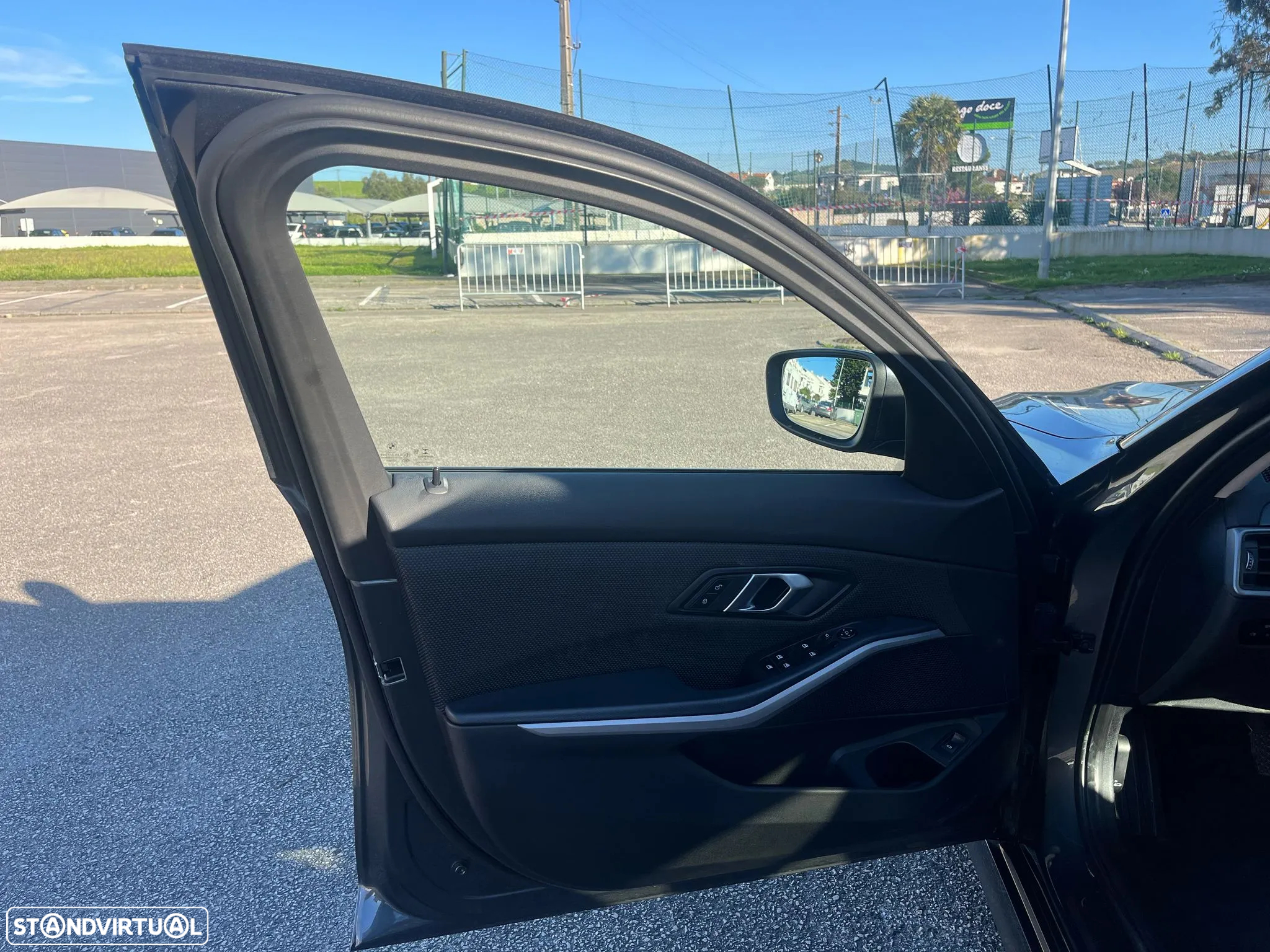 BMW 318 d Touring Auto - 16