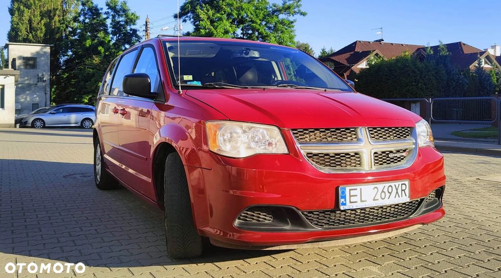 Dodge Grand Caravan - 2