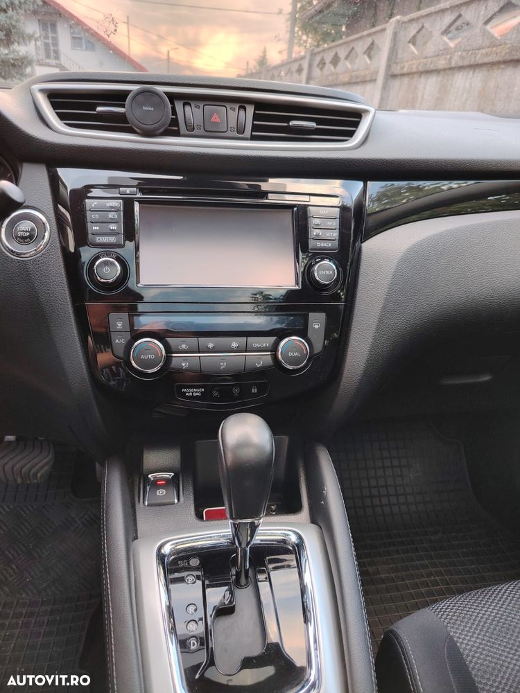 Nissan Qashqai 1.6 DCI Start/Stop X-TRONIC N-Connecta - 4
