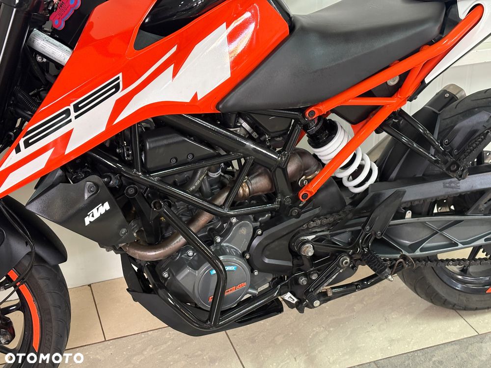 KTM Duke 125 - 8