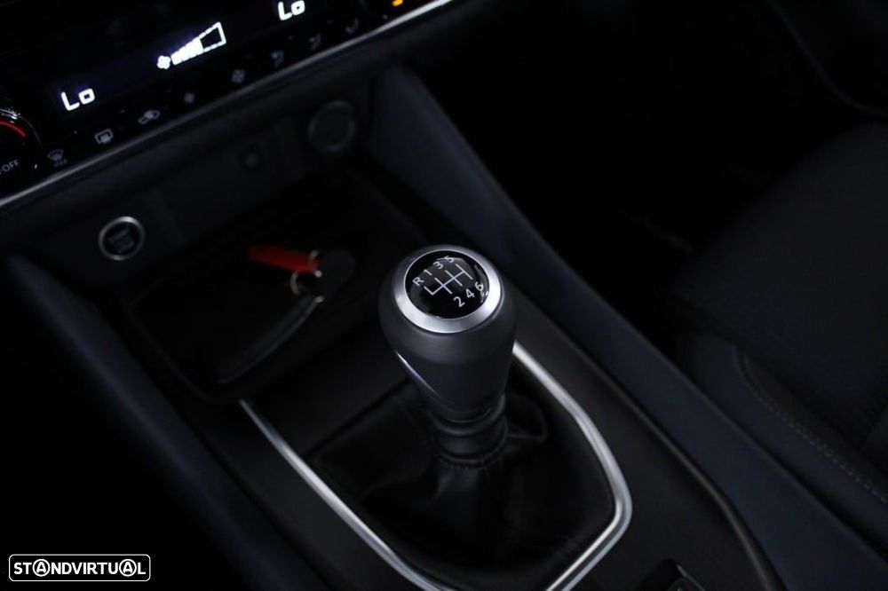 Nissan Qashqai 1.3 DIG-T Tekna SKY - 29