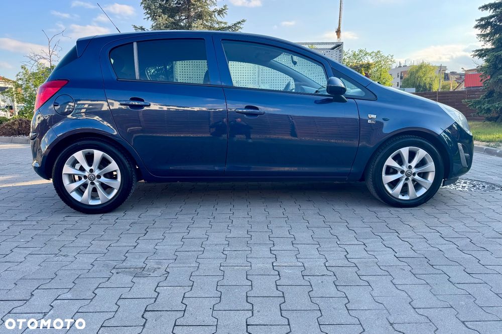 Opel Corsa 1.4 16V 150 Jahre - 4