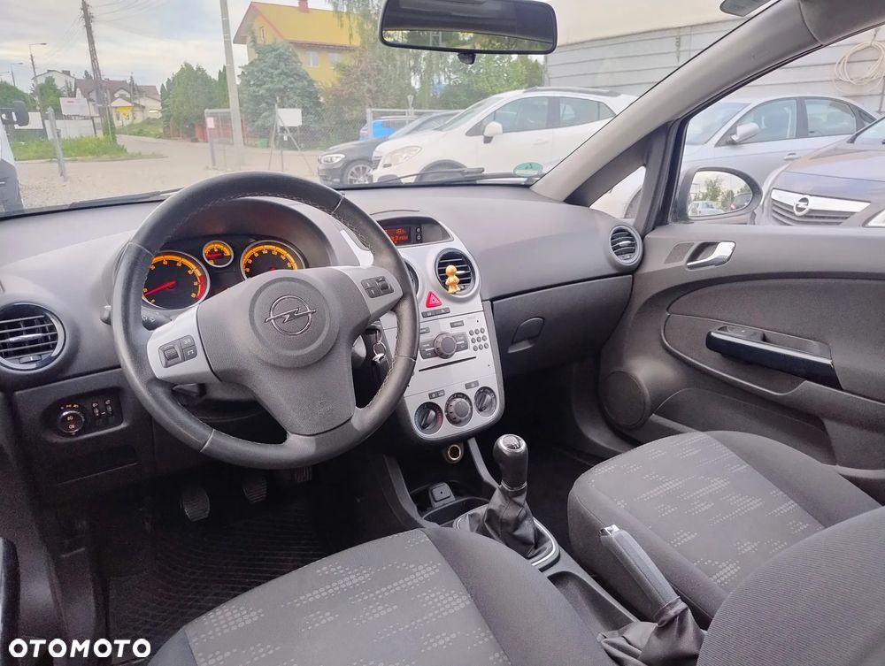 Opel Corsa 1.4 16V Enjoy - 12